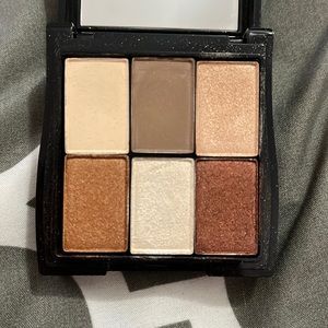 🆕 Chromafusion Neutral Eye Shadow Palette with Eye Blender Brush